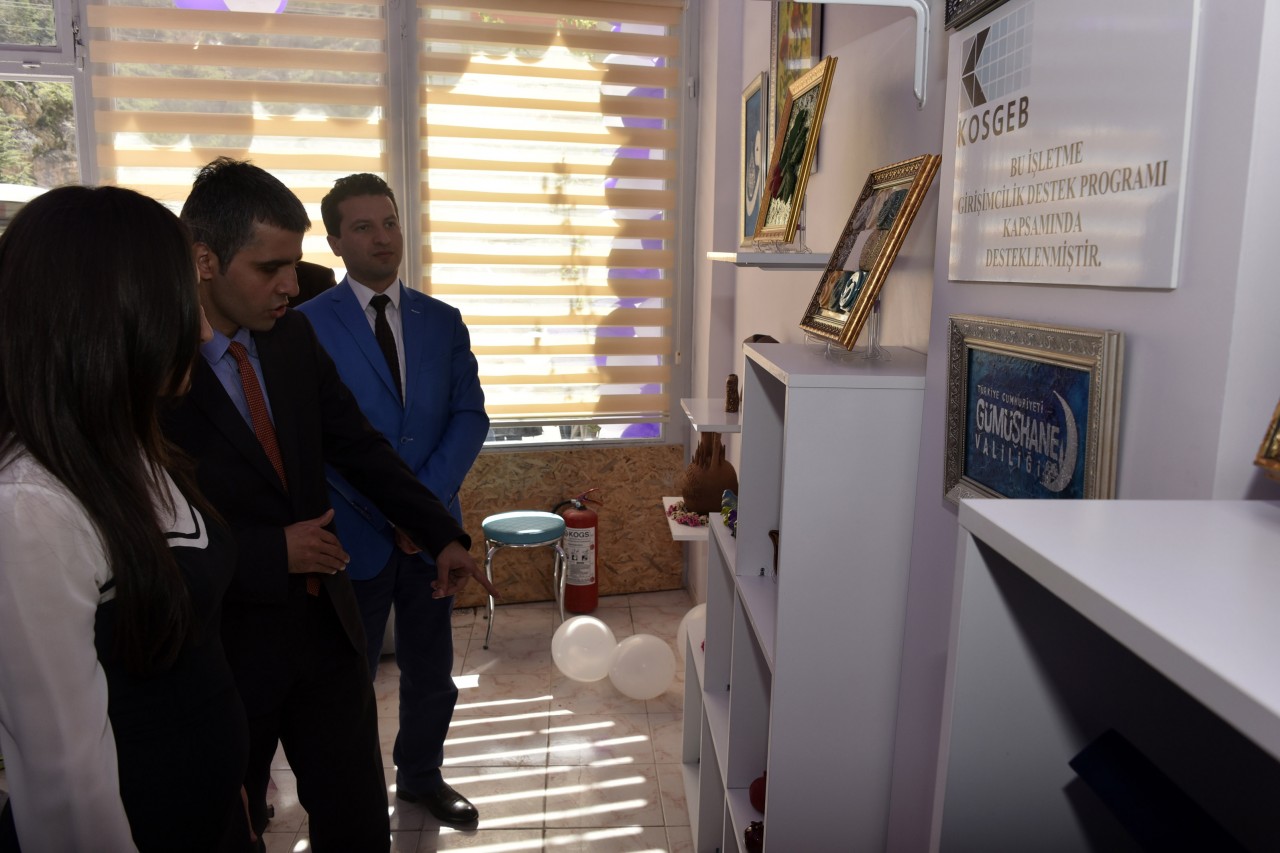 Gümüşhane’nin ilk seramik ve cam atölyesi açıldı 3