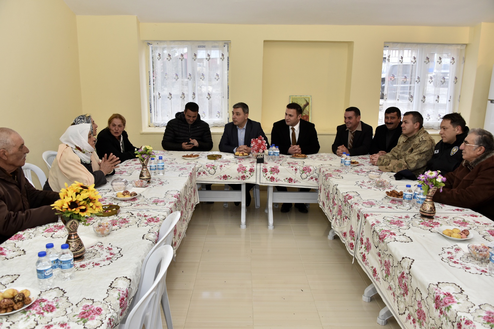 Vali Tanrısever köy ziyaretlerine Şiran'la devam etti 45