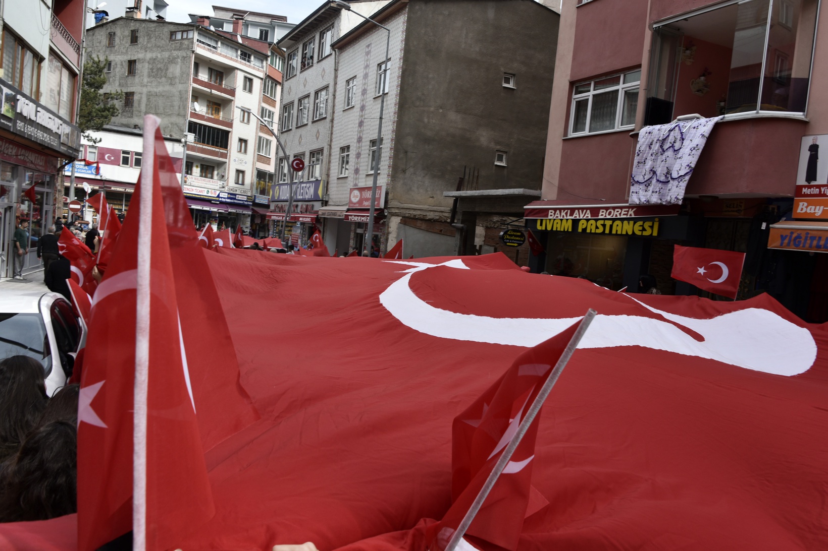 Torul’da Mehmetçiğe destek yürüyüşü 12