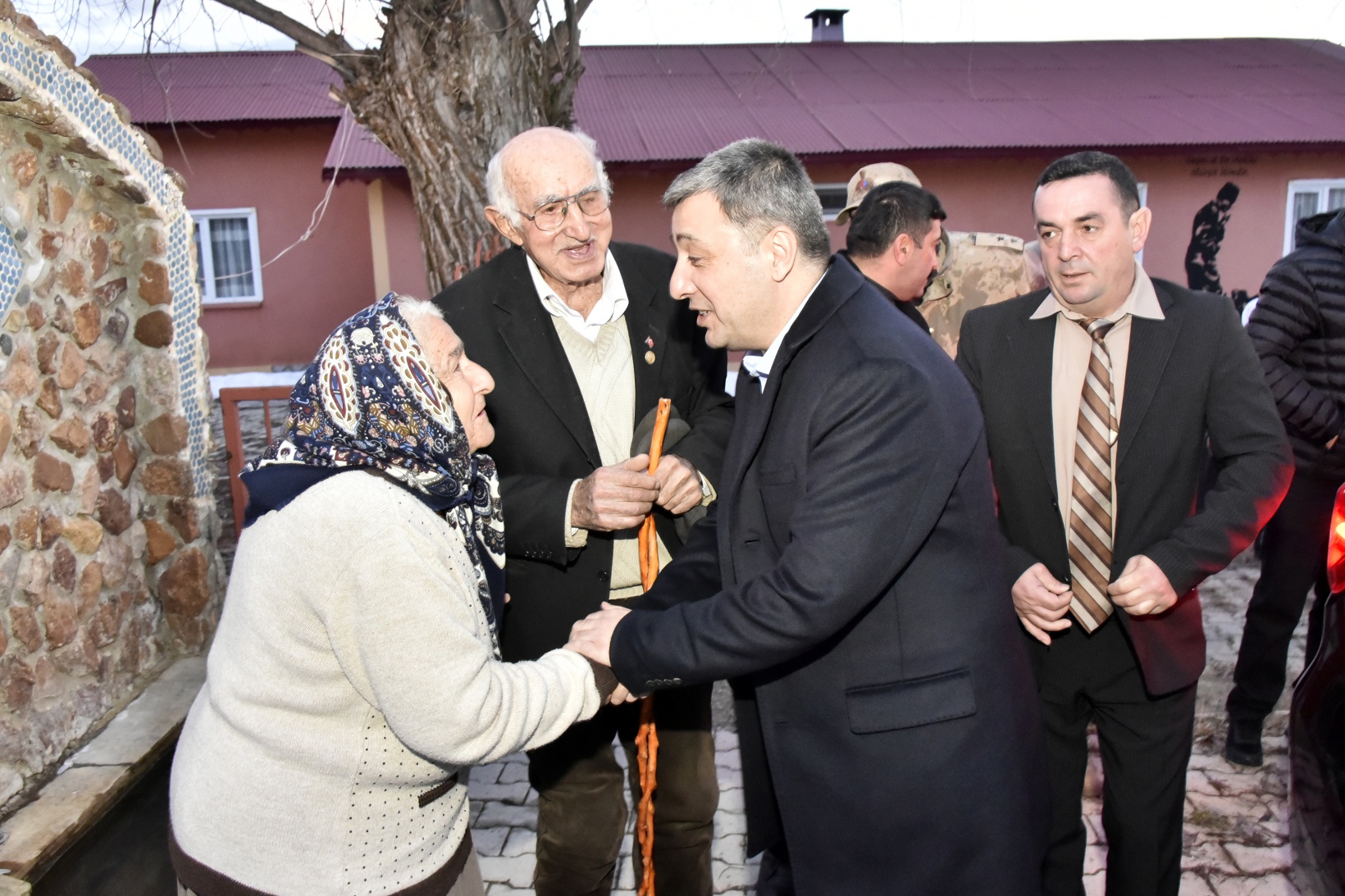 Vali Tanrısever köy ziyaretlerine Şiran'la devam etti 27