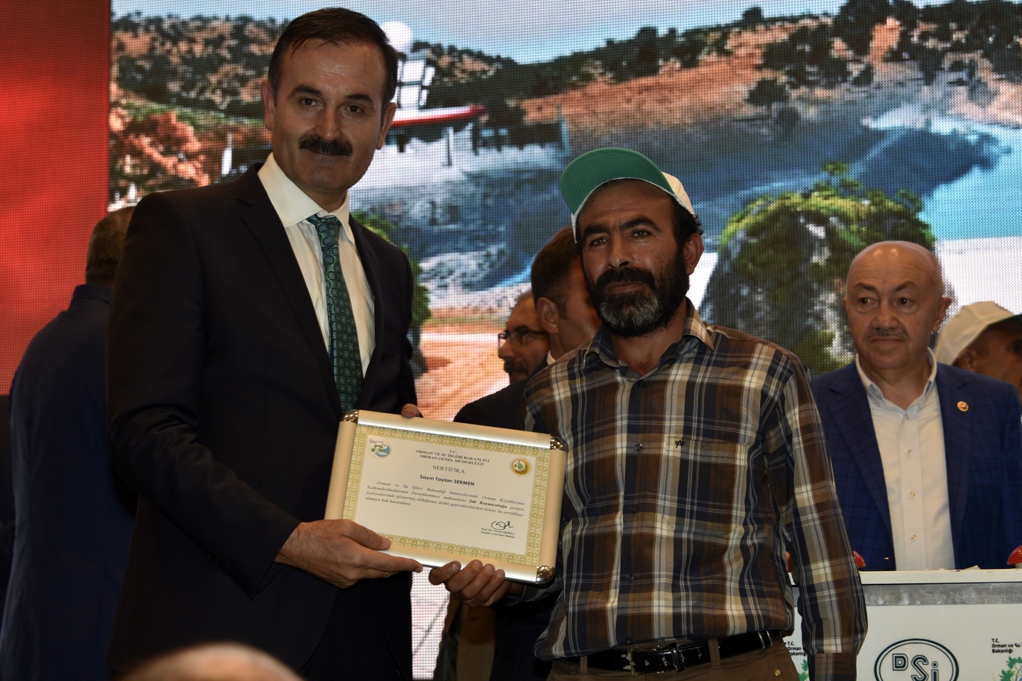 Bakan Eroğlu Gümüşhane’de 182 milyon TL’lik tesislerin temelini attı 34