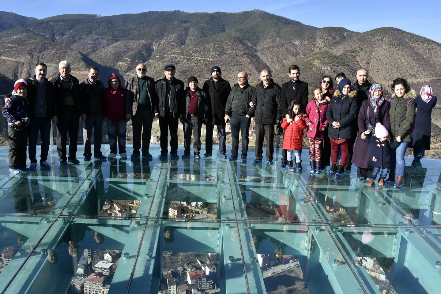 Torul Kalesi cam seyir terası büyülüyor 8