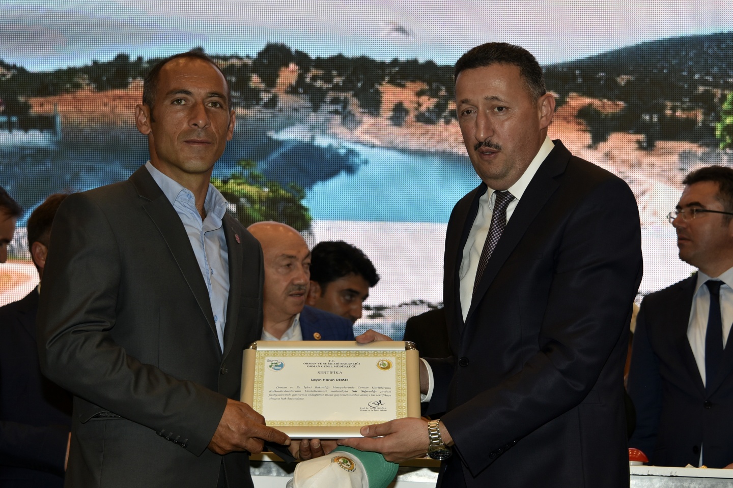 Bakan Eroğlu Gümüşhane’de 182 milyon TL’lik tesislerin temelini attı 38