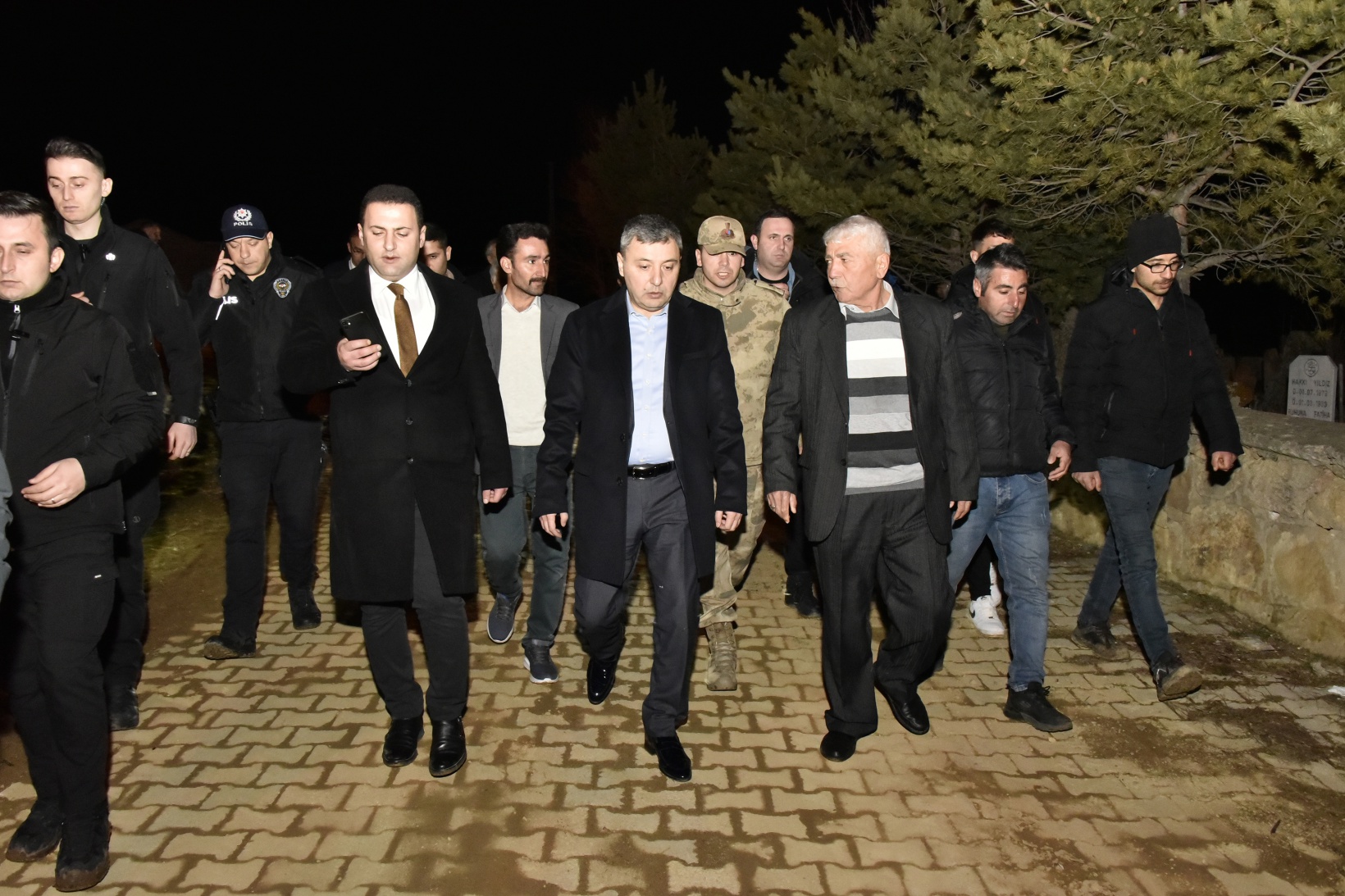 Vali Tanrısever köy ziyaretlerine Şiran'la devam etti 33