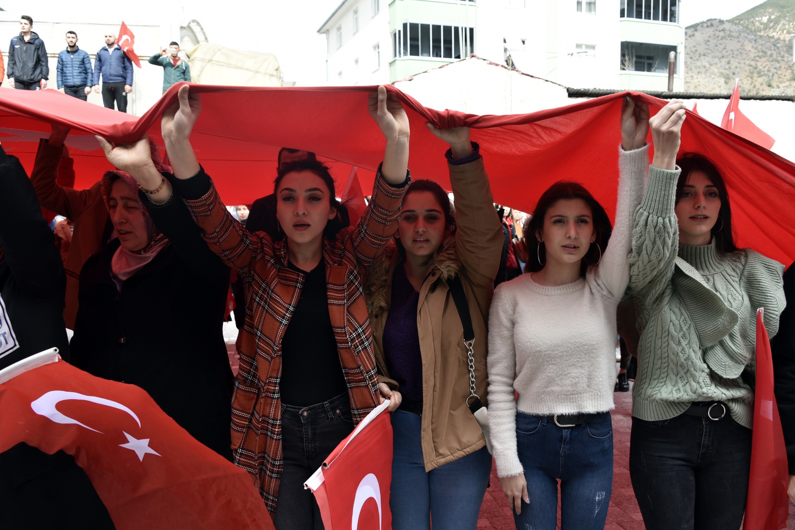 Torul’da Mehmetçiğe destek yürüyüşü 27