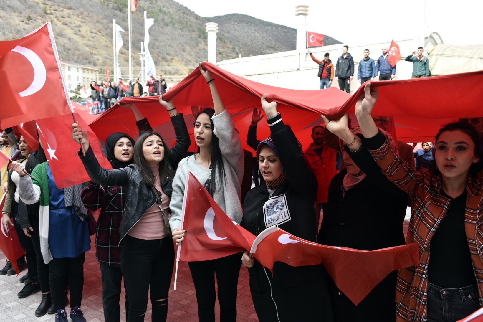 Torul’da Mehmetçiğe destek yürüyüşü 15