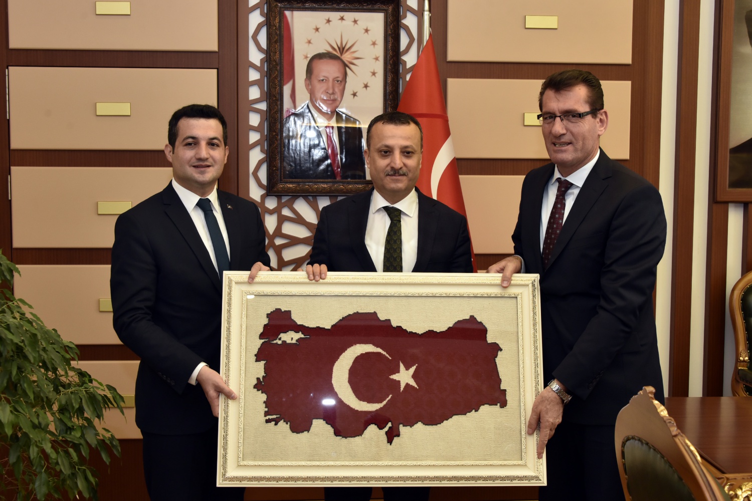 Vali Taşbilek Şiran’da 14