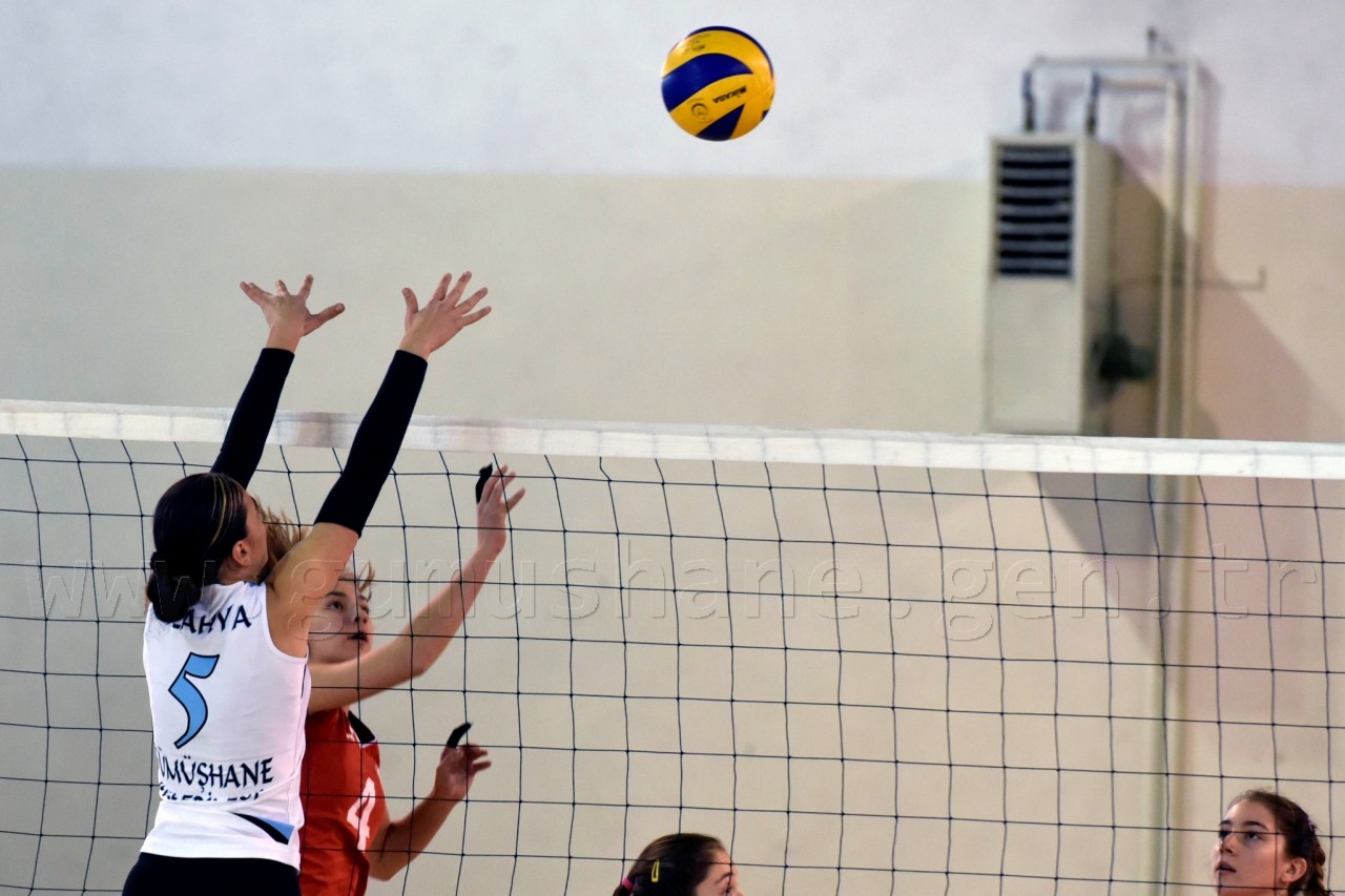 Gümüş Kızlar’dan net galibiyet: 3-0 9