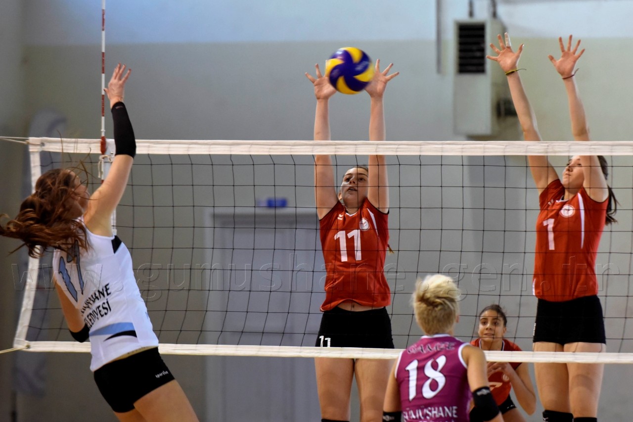Gümüş Kızlar’dan net galibiyet: 3-0 20