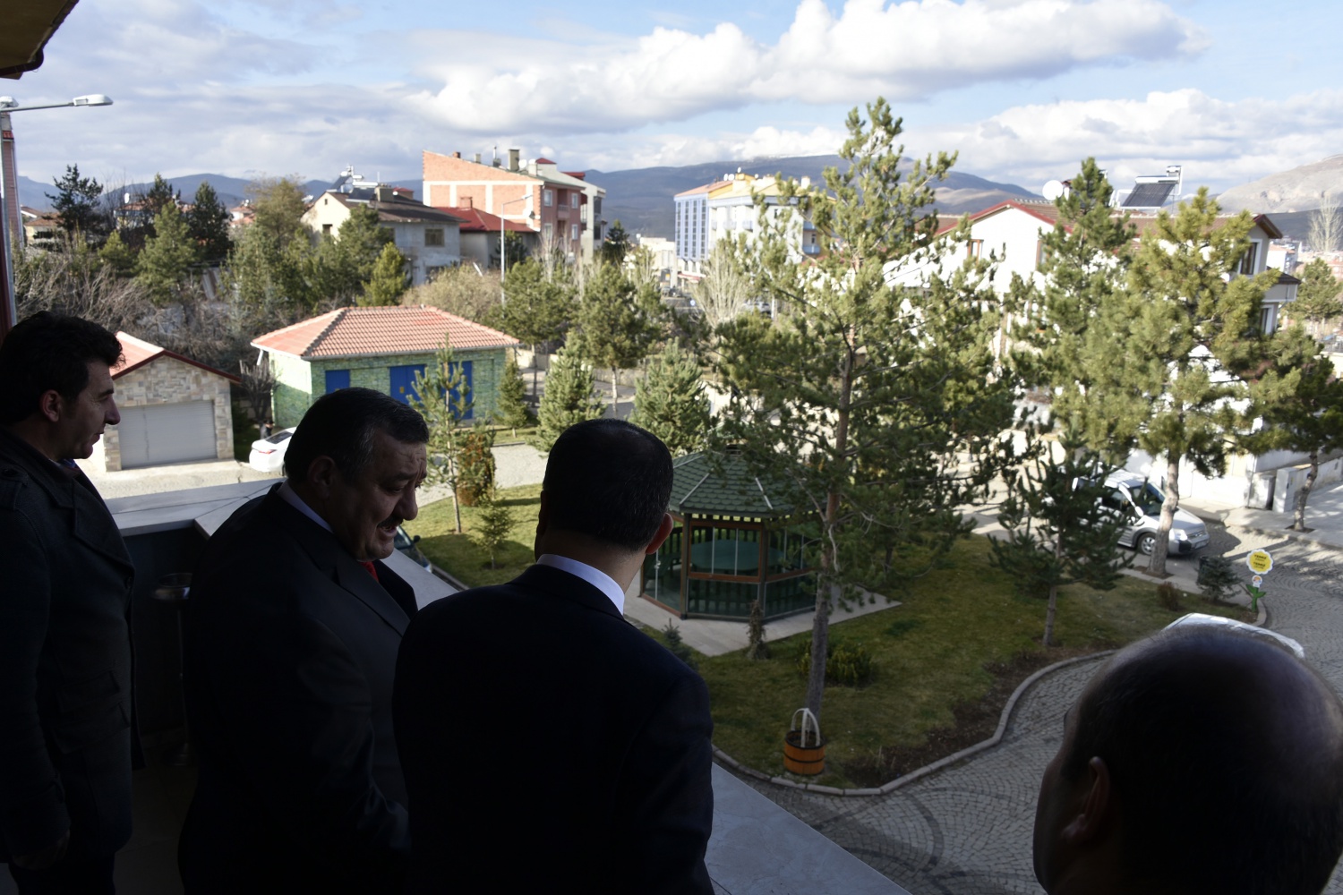 Vali Taşbilek Kelkit’te 15