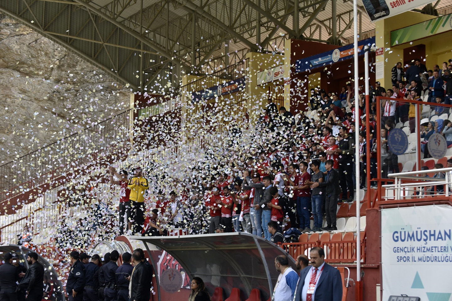 Gümüş, Silivri'ye acımadı: 4-1 12