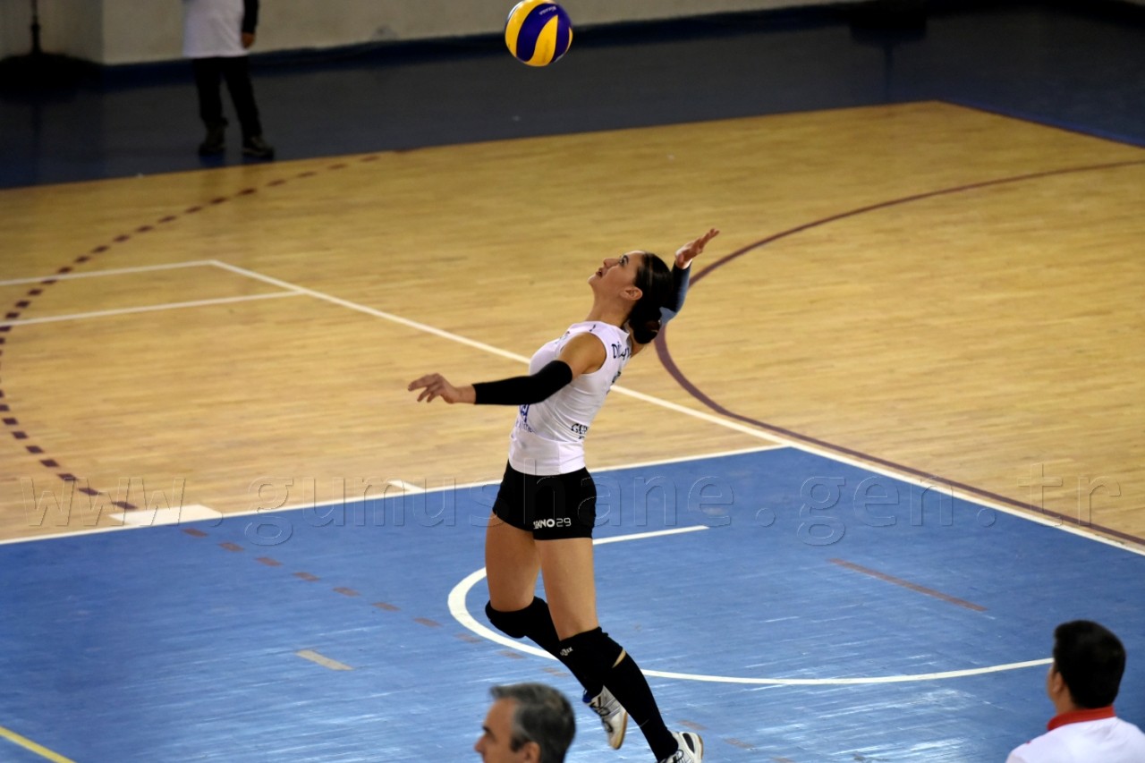 Gümüş Kızlar’dan net galibiyet: 3-0 29