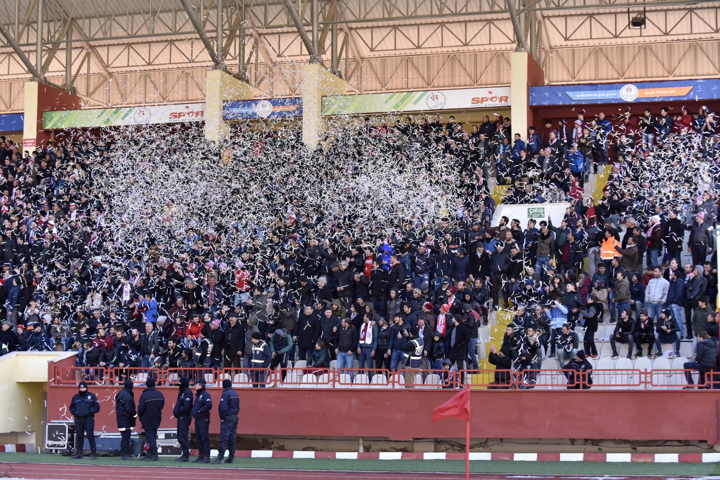 Gümüş tarih yazdı 83