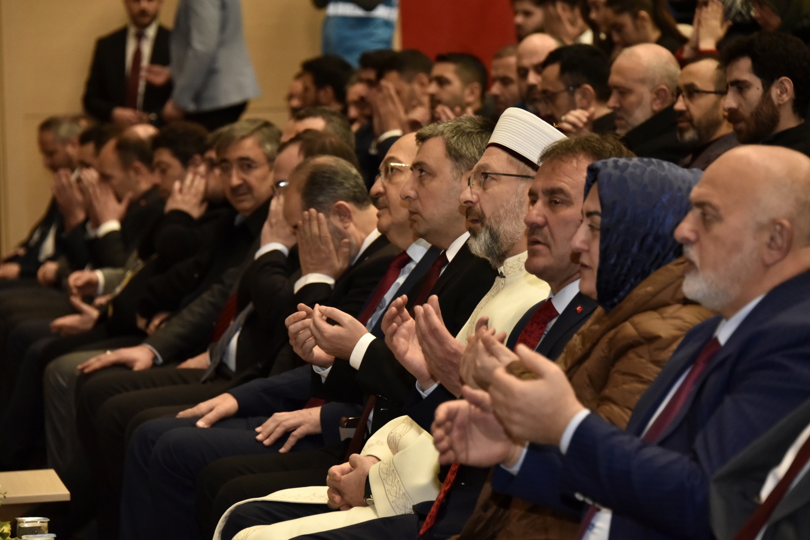 Erbaş’tan gençlere: Ne yapıyorsanız en iyisini yapın 16