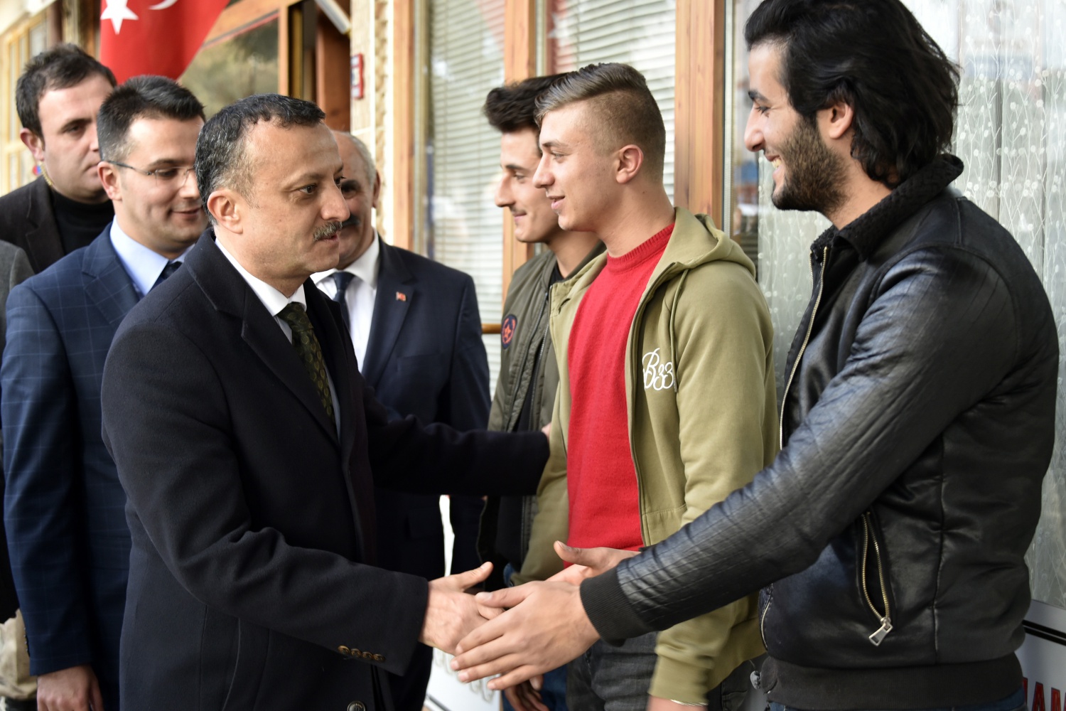 Vali Taşbilek Köse’de 16