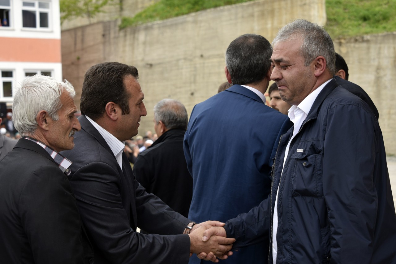 Kürtün şehidini uğurladı 1