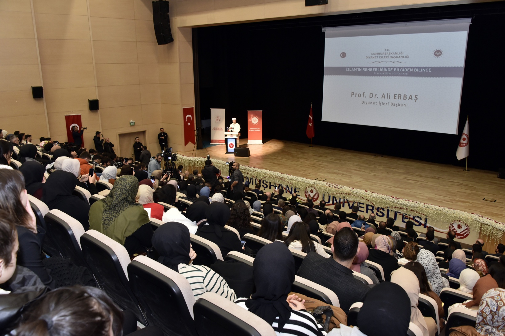 Erbaş’tan gençlere: Ne yapıyorsanız en iyisini yapın 14