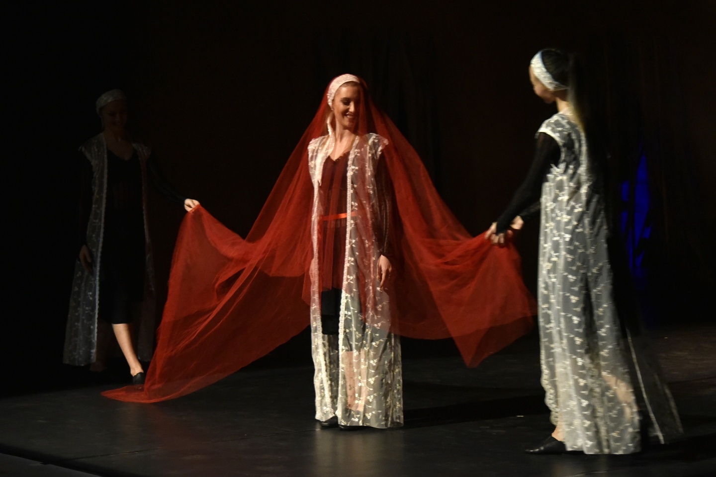 Güldestan Balesi Gümüşhane'de sahnelendi 33