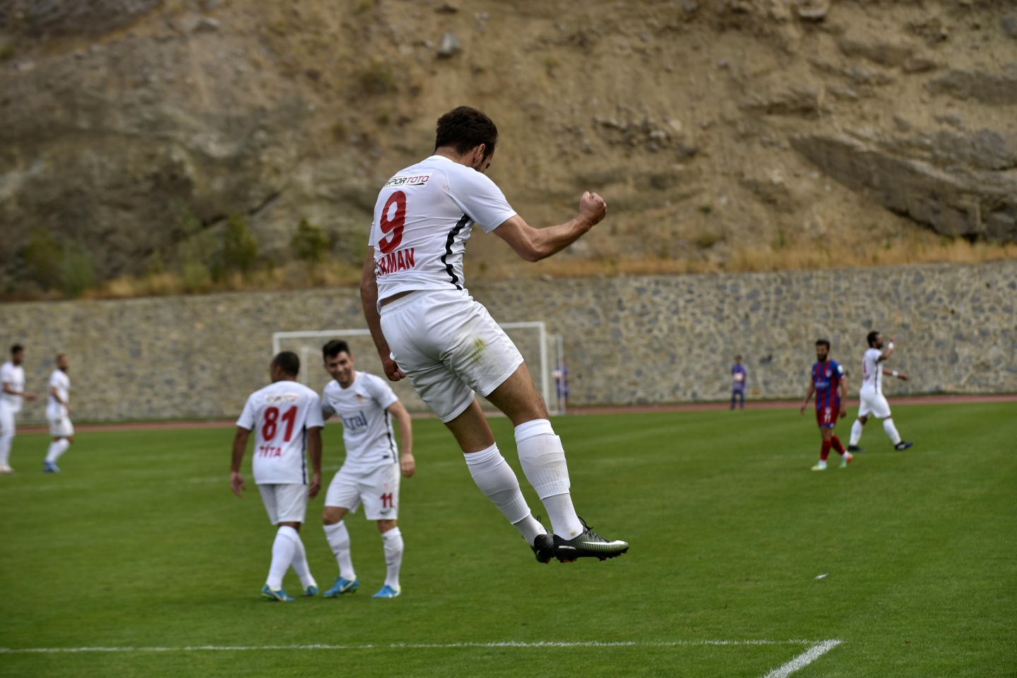 Gümüş, Silivri'ye acımadı: 4-1 44