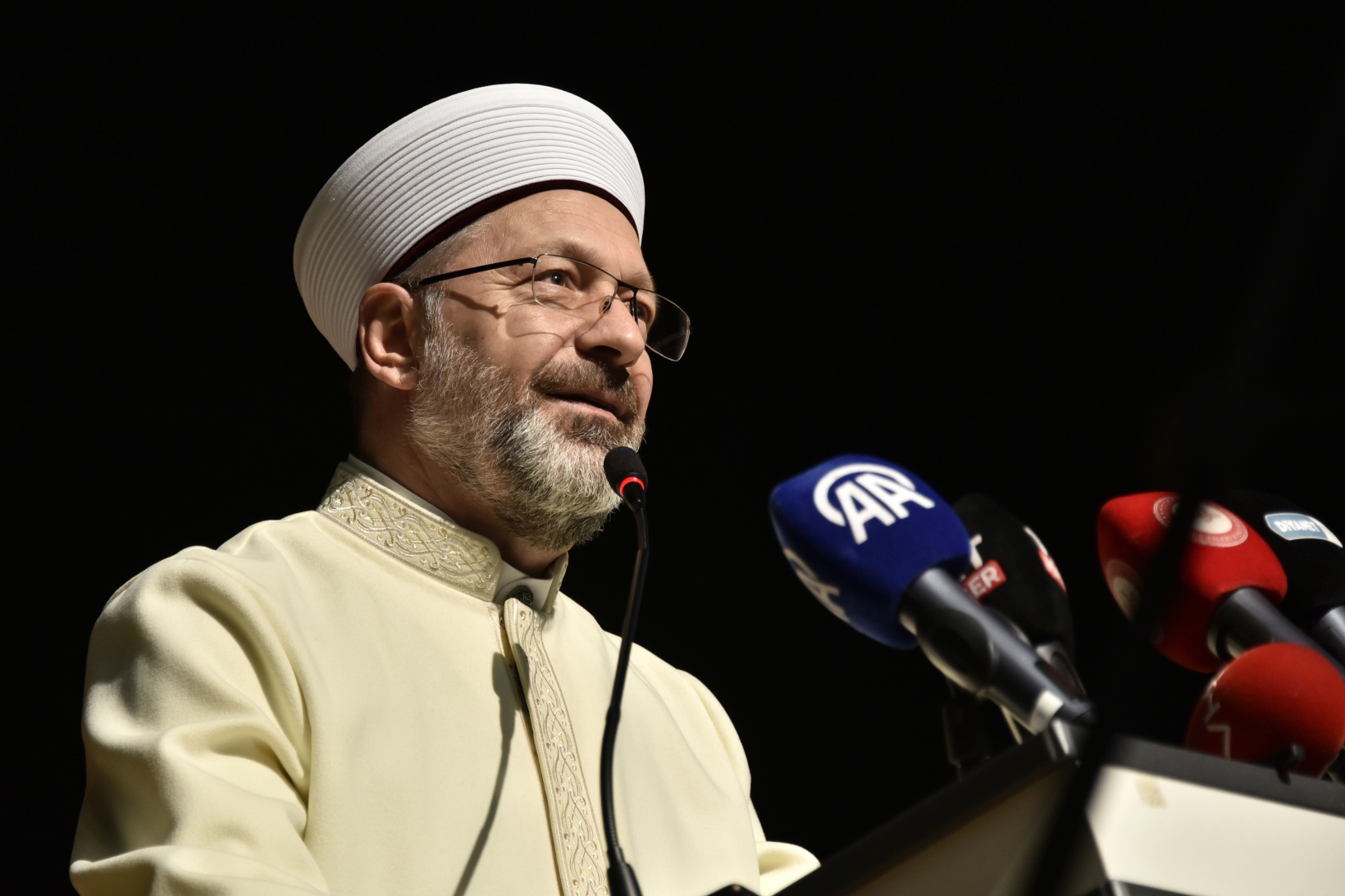 Erbaş’tan gençlere: Ne yapıyorsanız en iyisini yapın 6