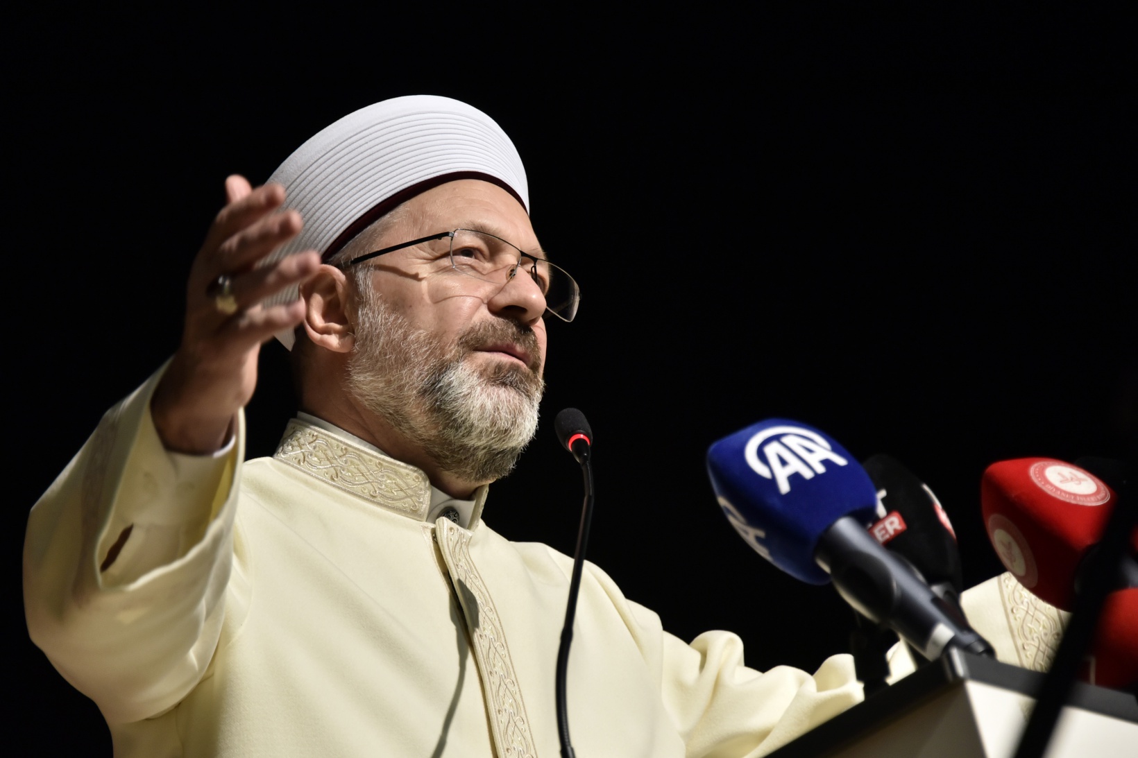 Erbaş’tan gençlere: Ne yapıyorsanız en iyisini yapın 27