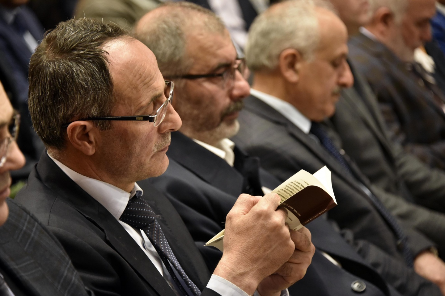 Güvenilir toplum güvenilir insanlardan oluşur 16