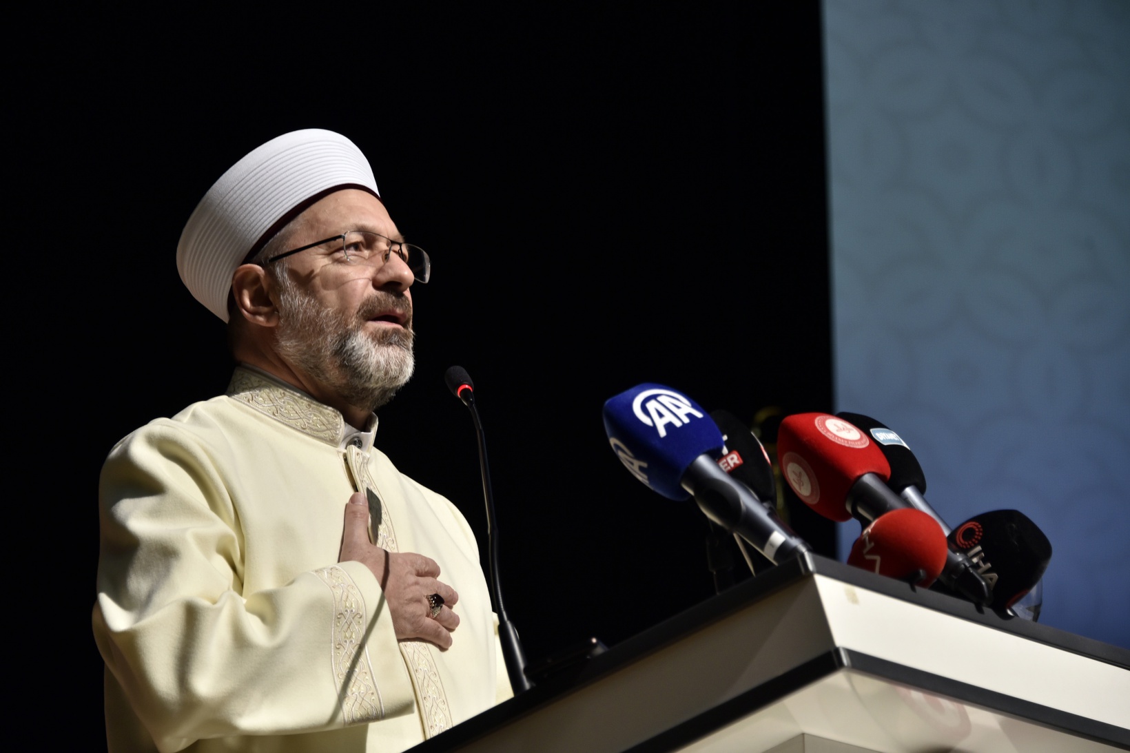 Erbaş’tan gençlere: Ne yapıyorsanız en iyisini yapın 9