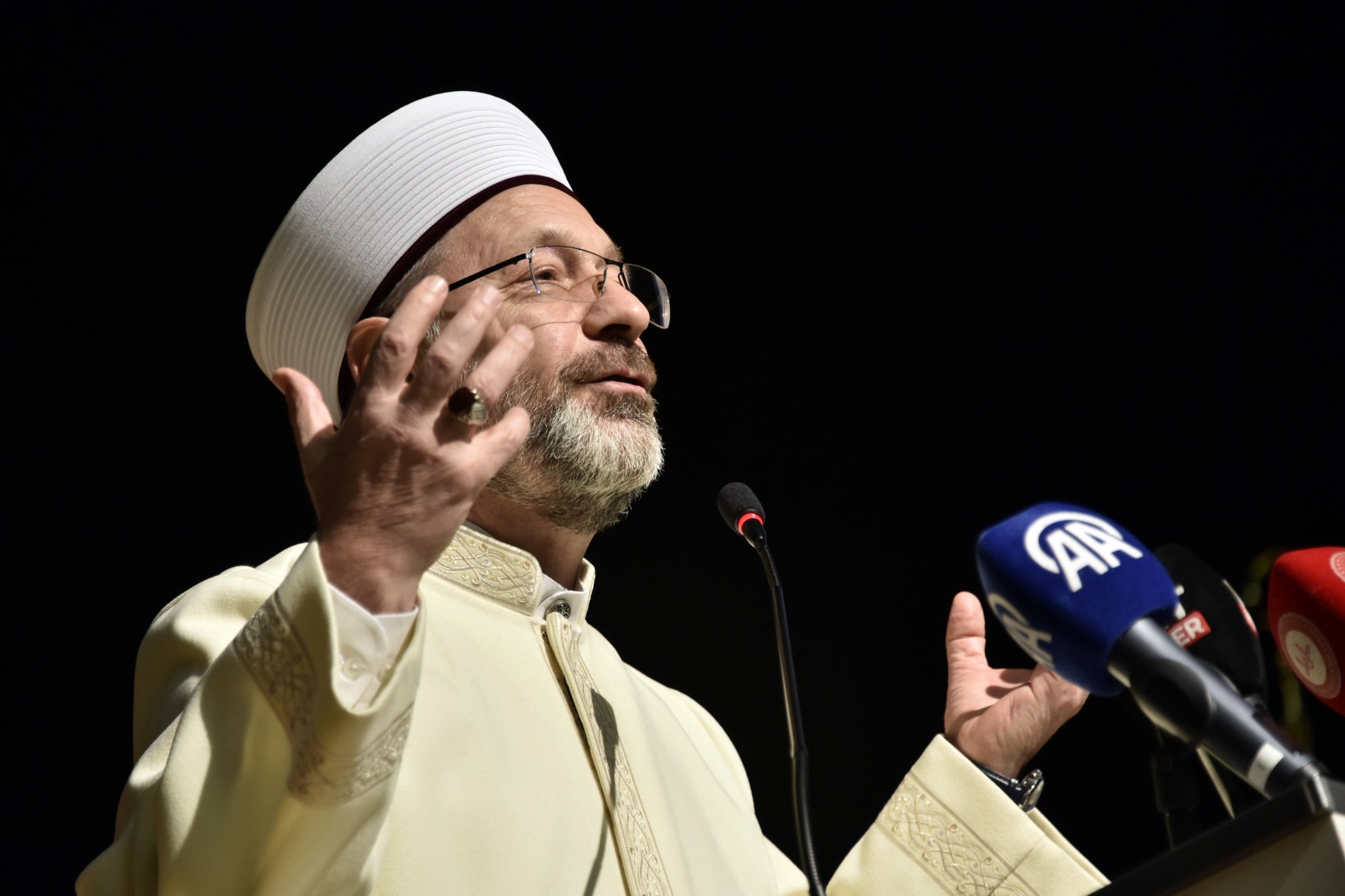 Erbaş’tan gençlere: Ne yapıyorsanız en iyisini yapın 3