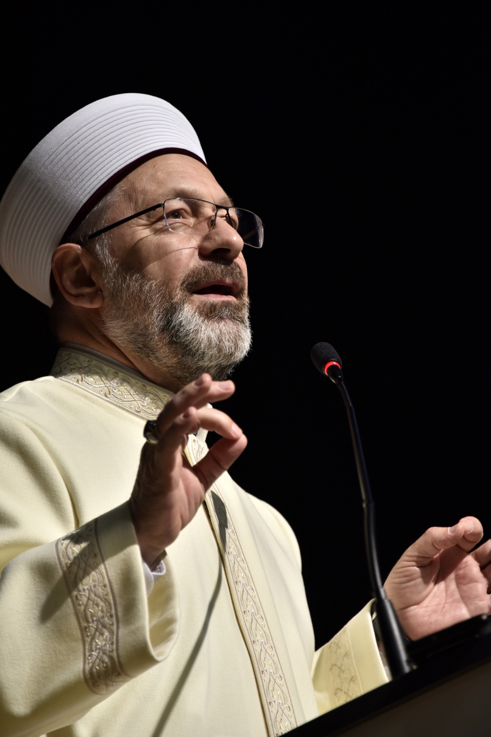 Erbaş’tan gençlere: Ne yapıyorsanız en iyisini yapın 34