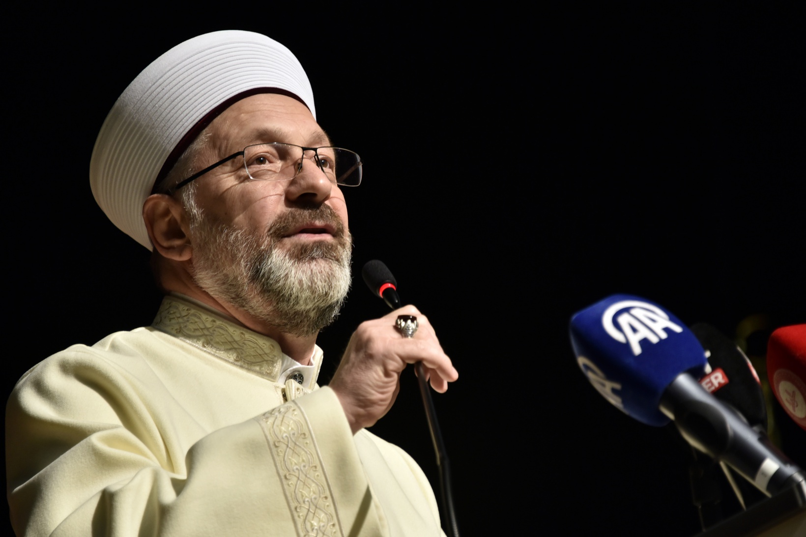 Erbaş’tan gençlere: Ne yapıyorsanız en iyisini yapın 26