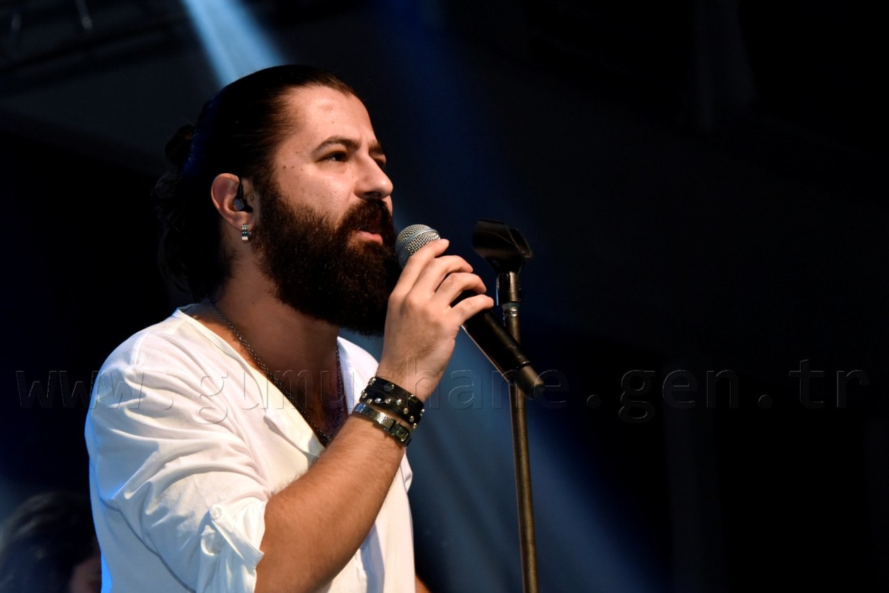 Gümüşhane'de Koray Avcı coşkusu 12