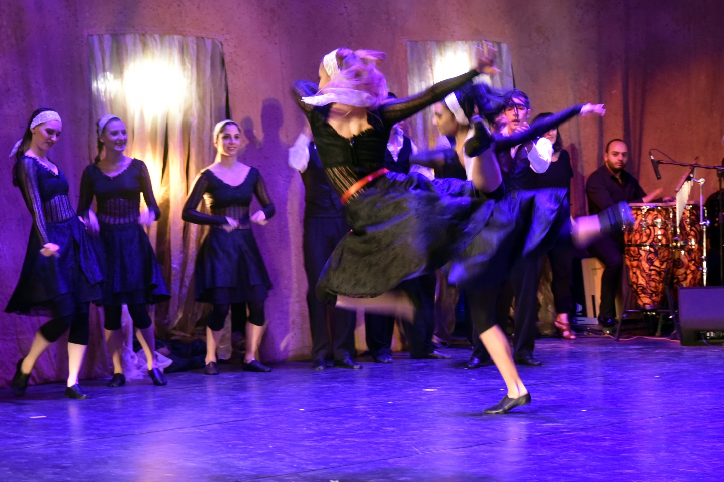 Güldestan Balesi Gümüşhane'de sahnelendi 42