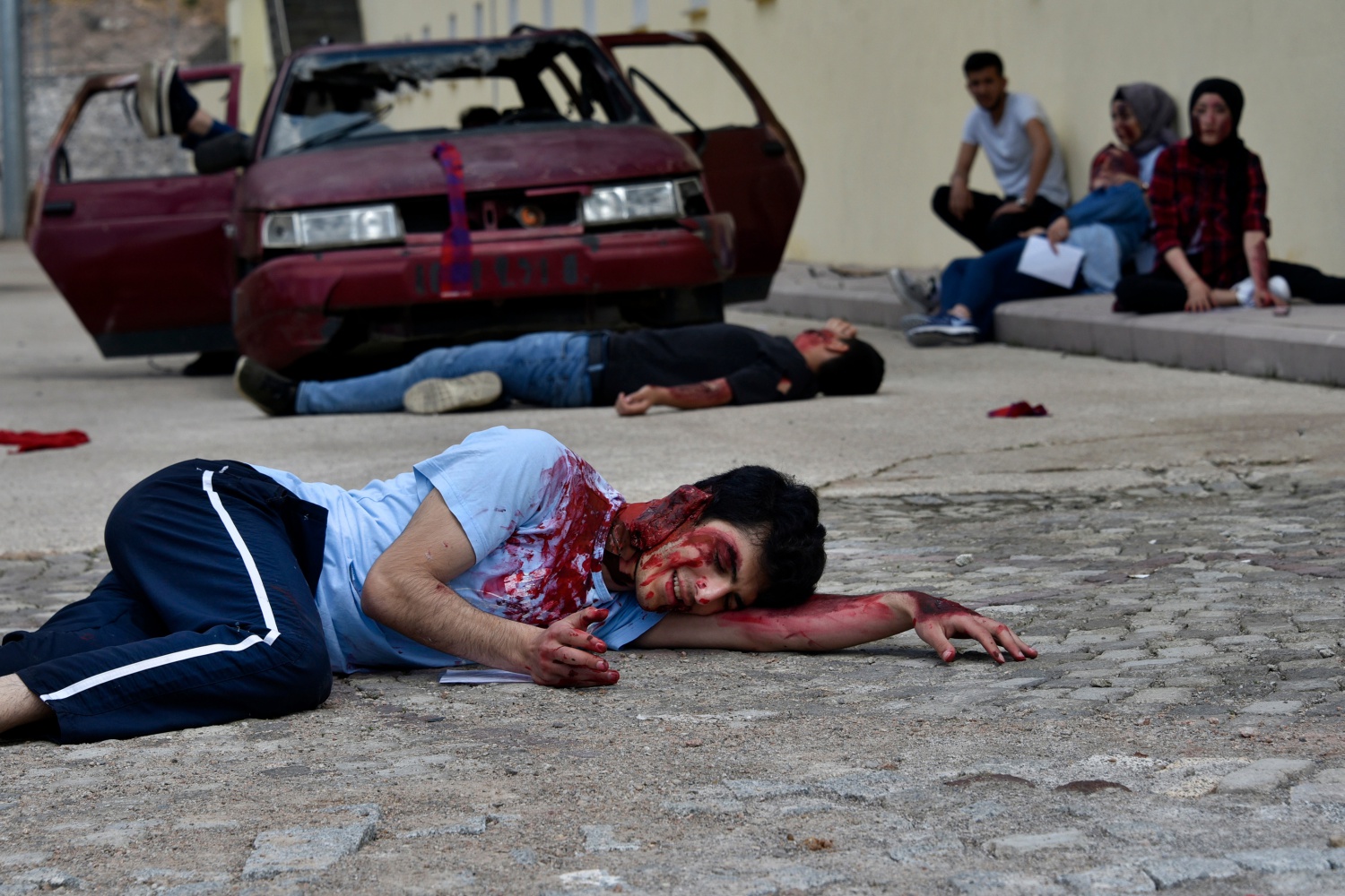 Gümüşhane’de öğrencilerden nefes kesen tatbikat 16