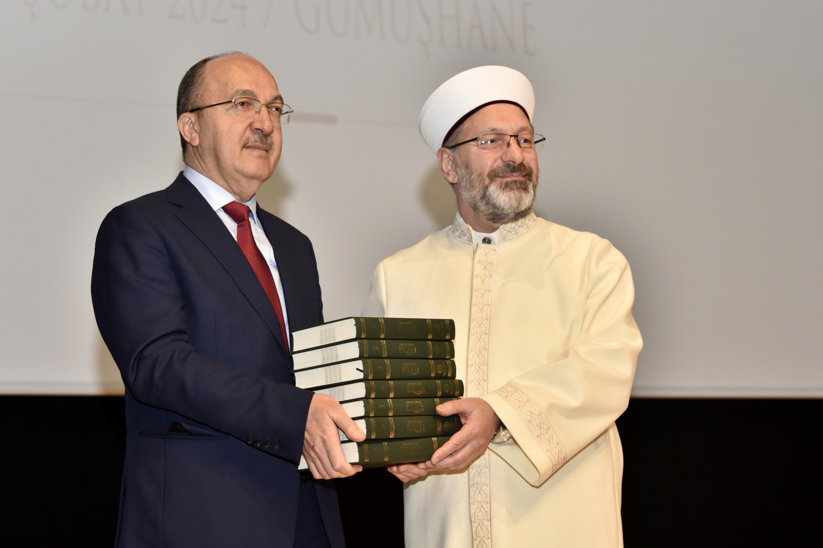 Erbaş’tan gençlere: Ne yapıyorsanız en iyisini yapın 40