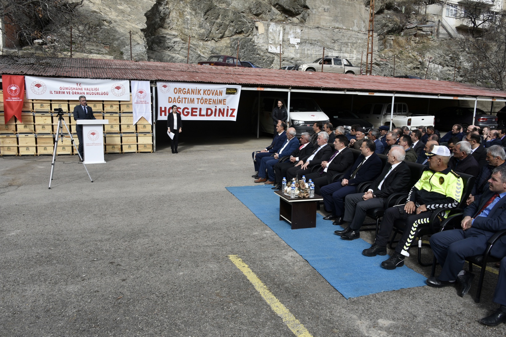 Gümüşhane’de arıcılara 860 adet organik kovan dağıtıldı 4