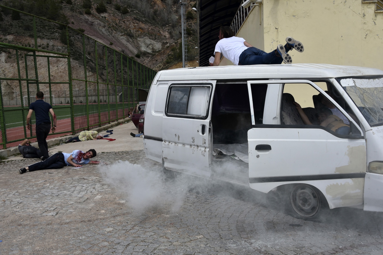 Gümüşhane’de öğrencilerden nefes kesen tatbikat 17