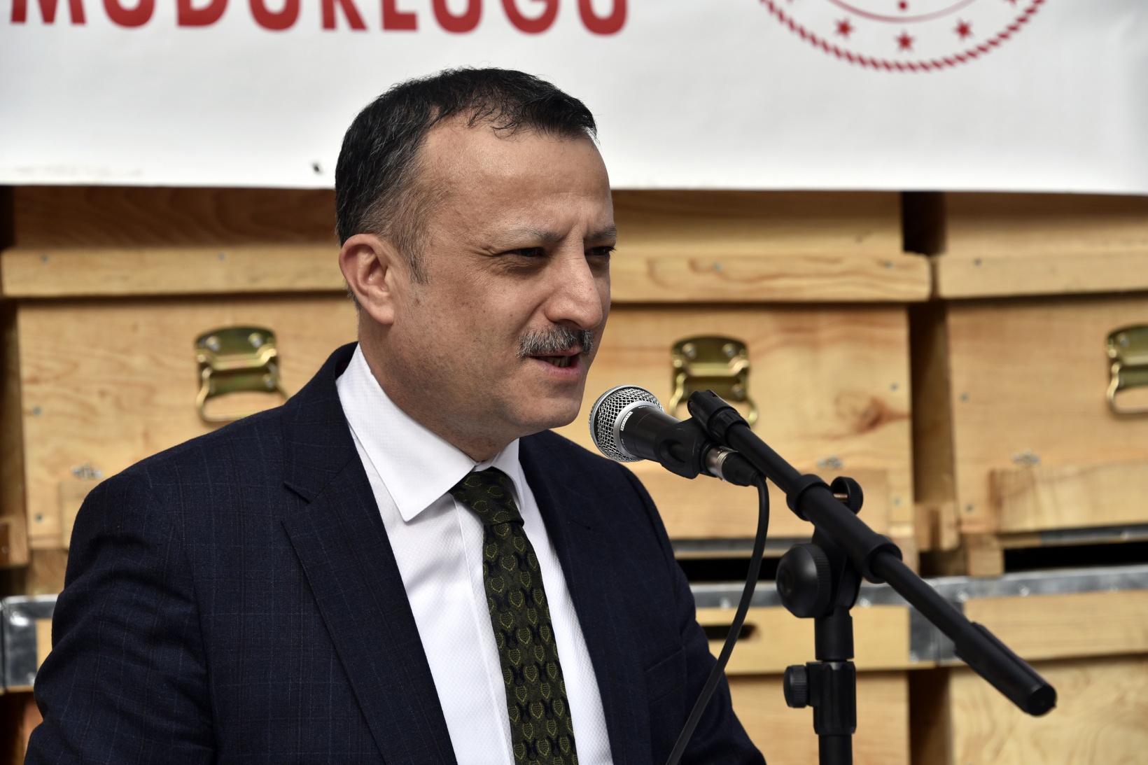 Gümüşhane’de arıcılara 860 adet organik kovan dağıtıldı 2