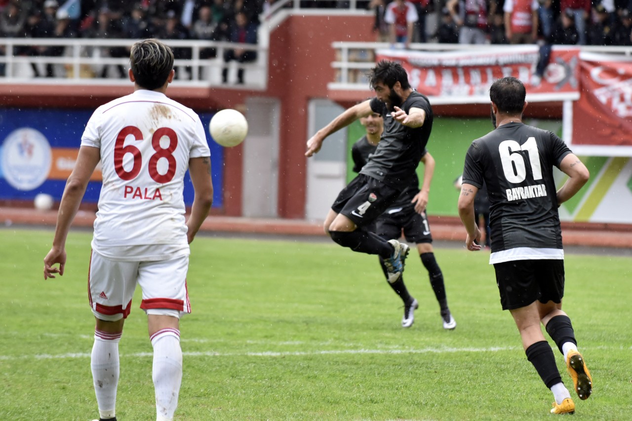 Gümüş fırsat tepti: 1-1 4