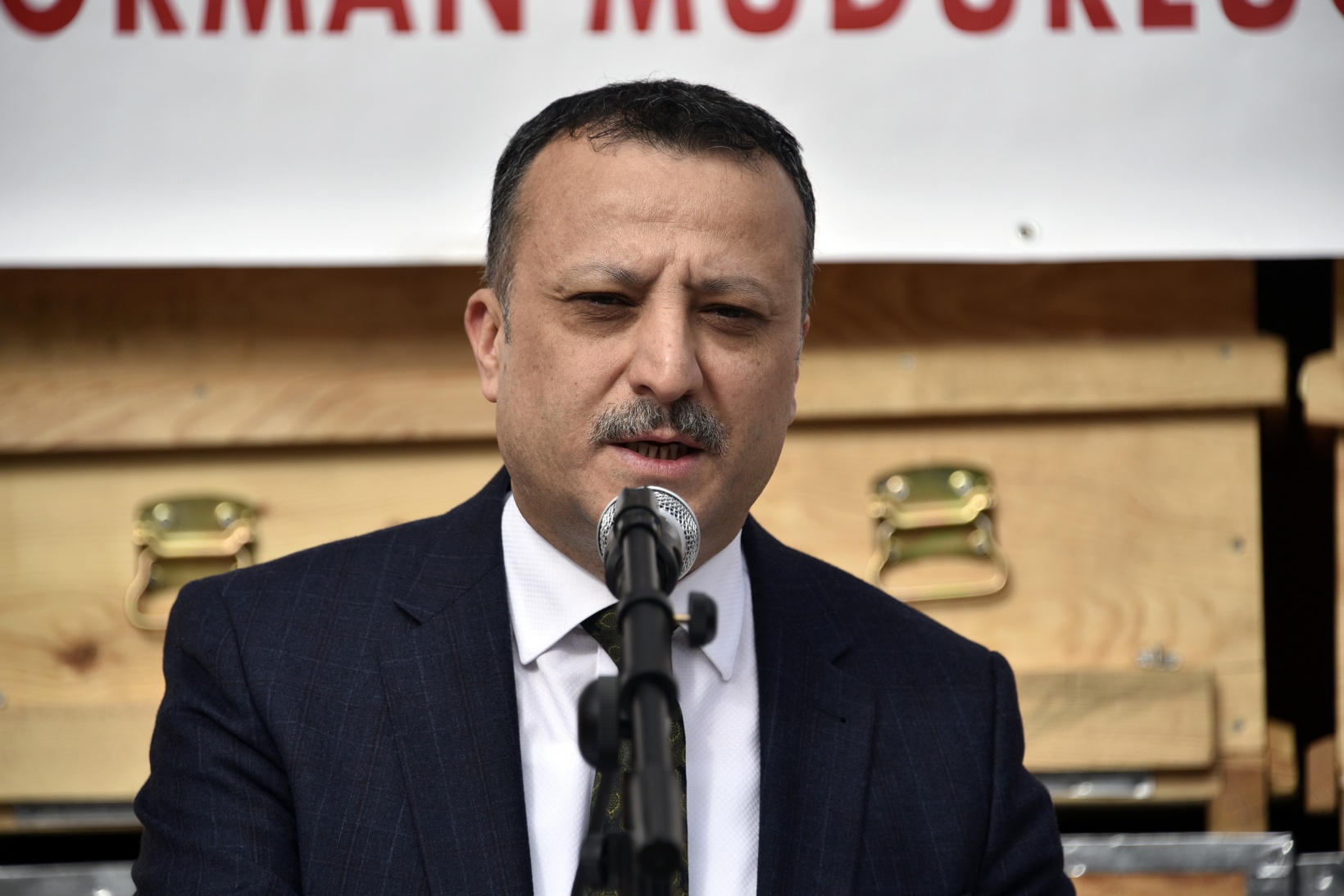 Gümüşhane’de arıcılara 860 adet organik kovan dağıtıldı 26