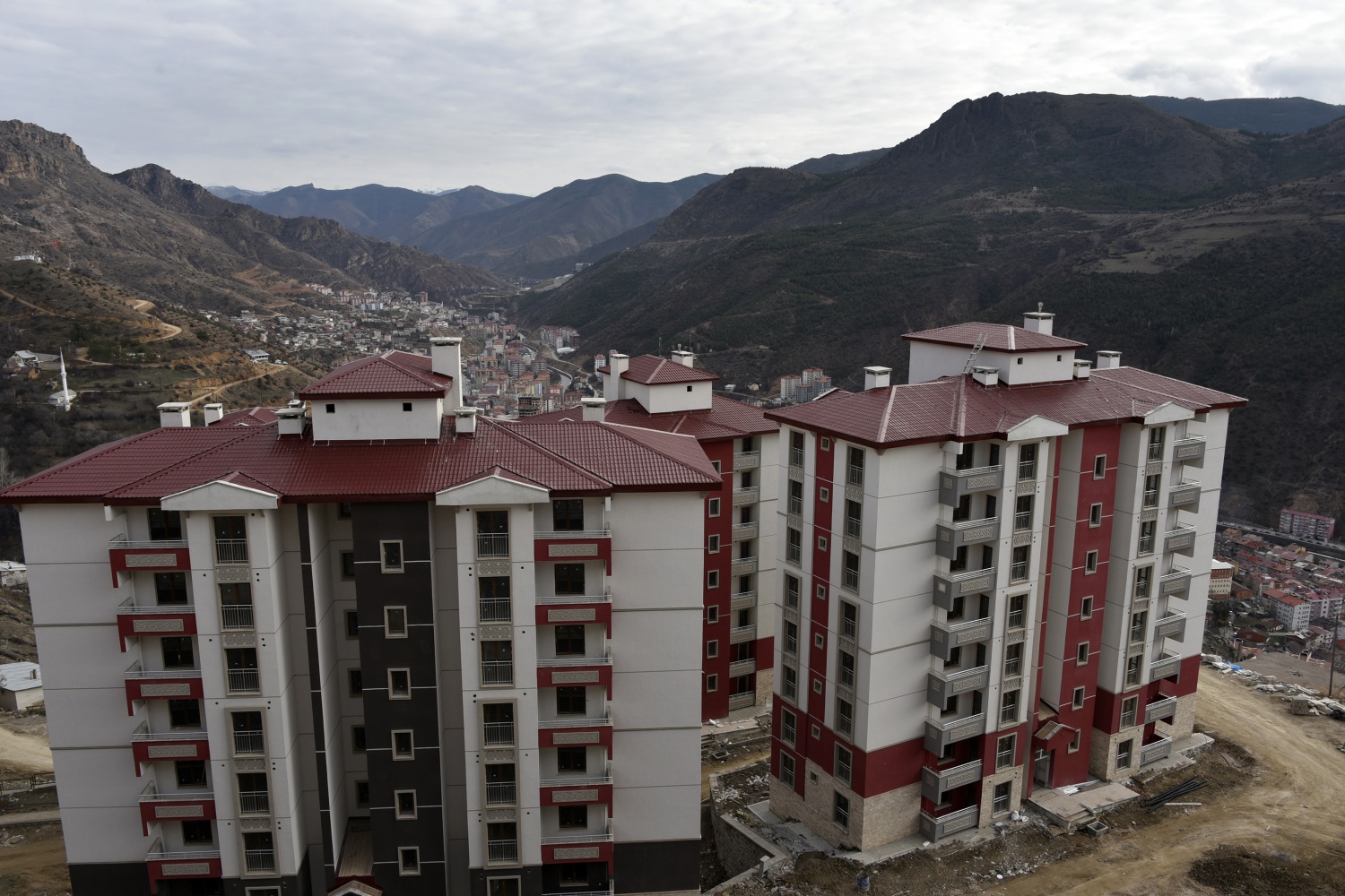 TOKİ’nin 530 konut projesinde çalışmalar son virajda 21