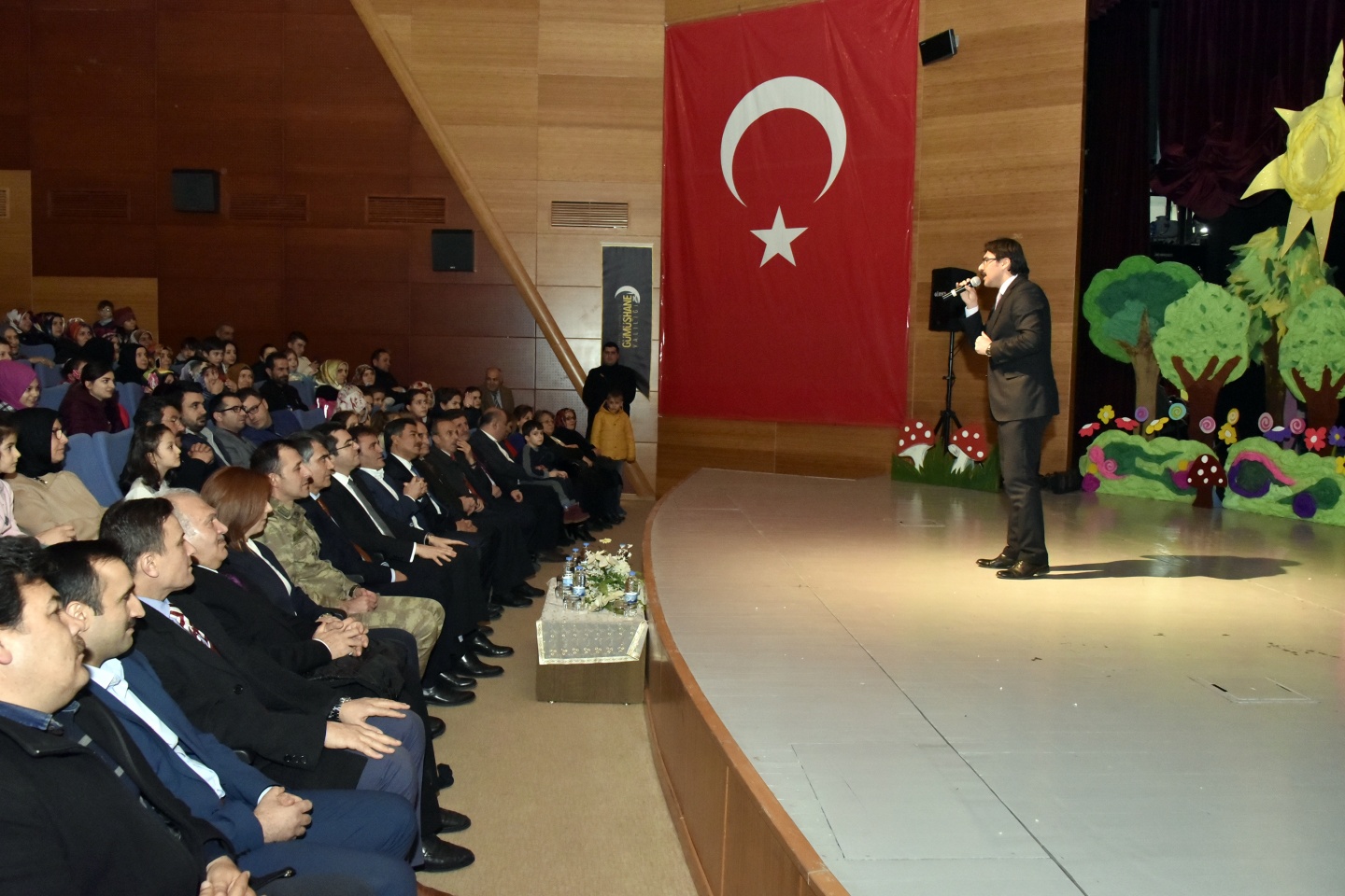 Minikler masal anlattı, büyükler dinledi 3