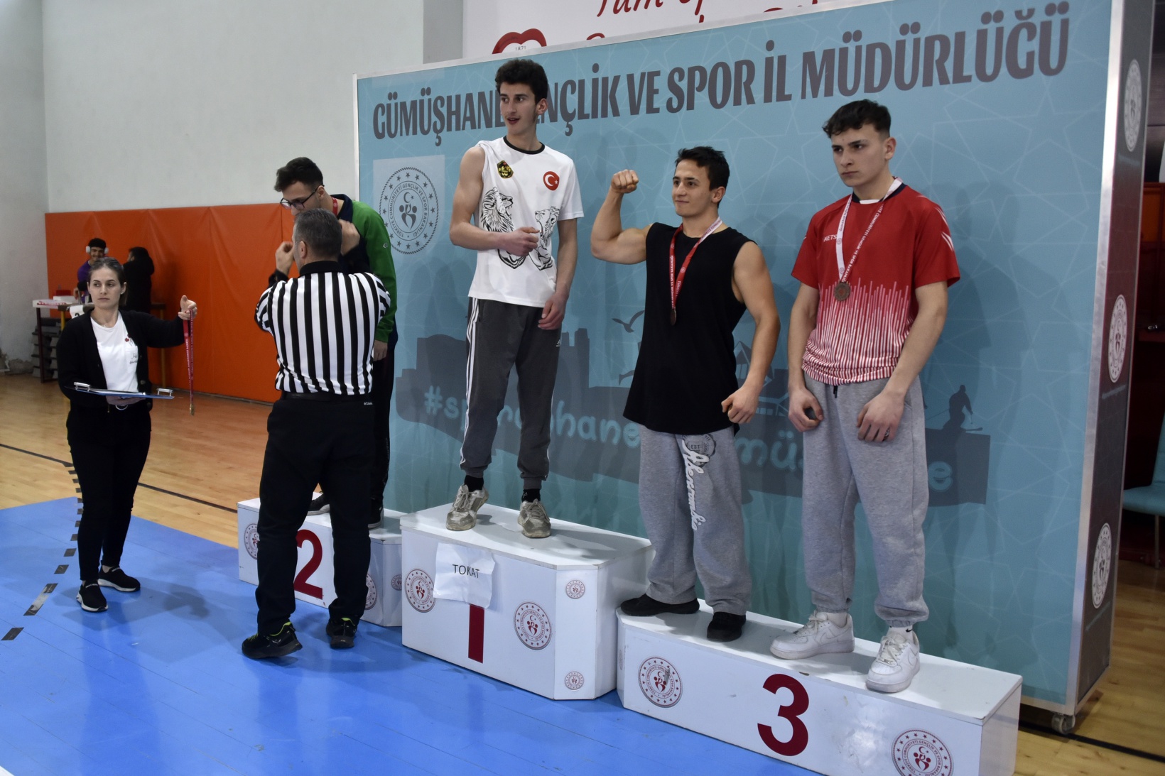 Bilek güreşi grup müsabakaları Gümüşhane’de yapıldı 14