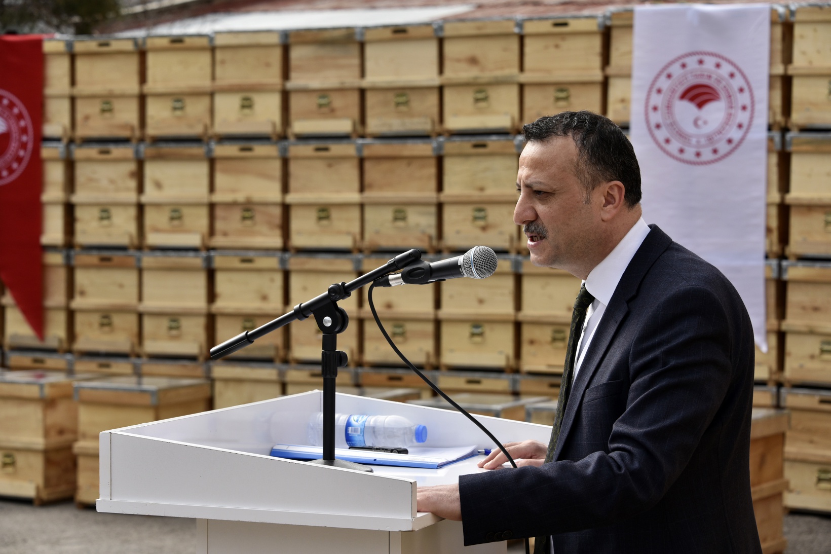 Gümüşhane’de arıcılara 860 adet organik kovan dağıtıldı 5