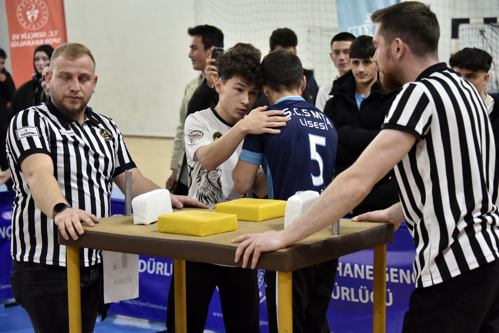 Bilek güreşi grup müsabakaları Gümüşhane’de yapıldı 6