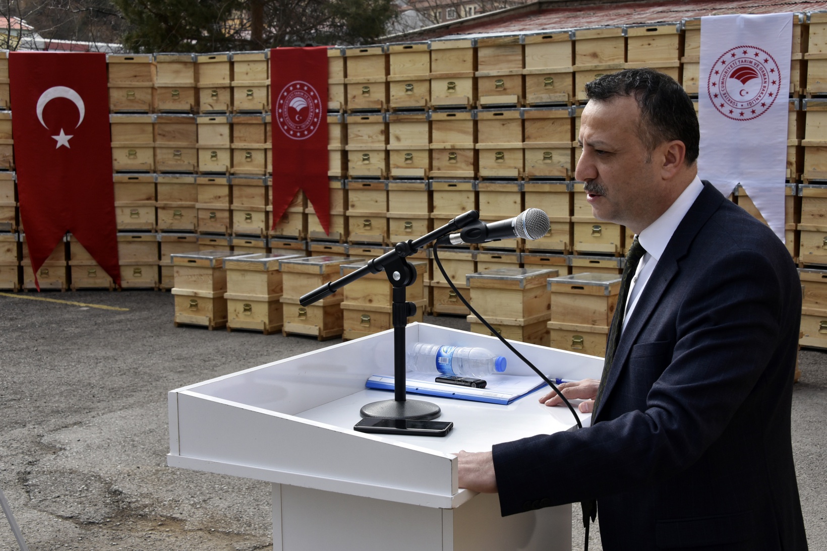 Gümüşhane’de arıcılara 860 adet organik kovan dağıtıldı 22