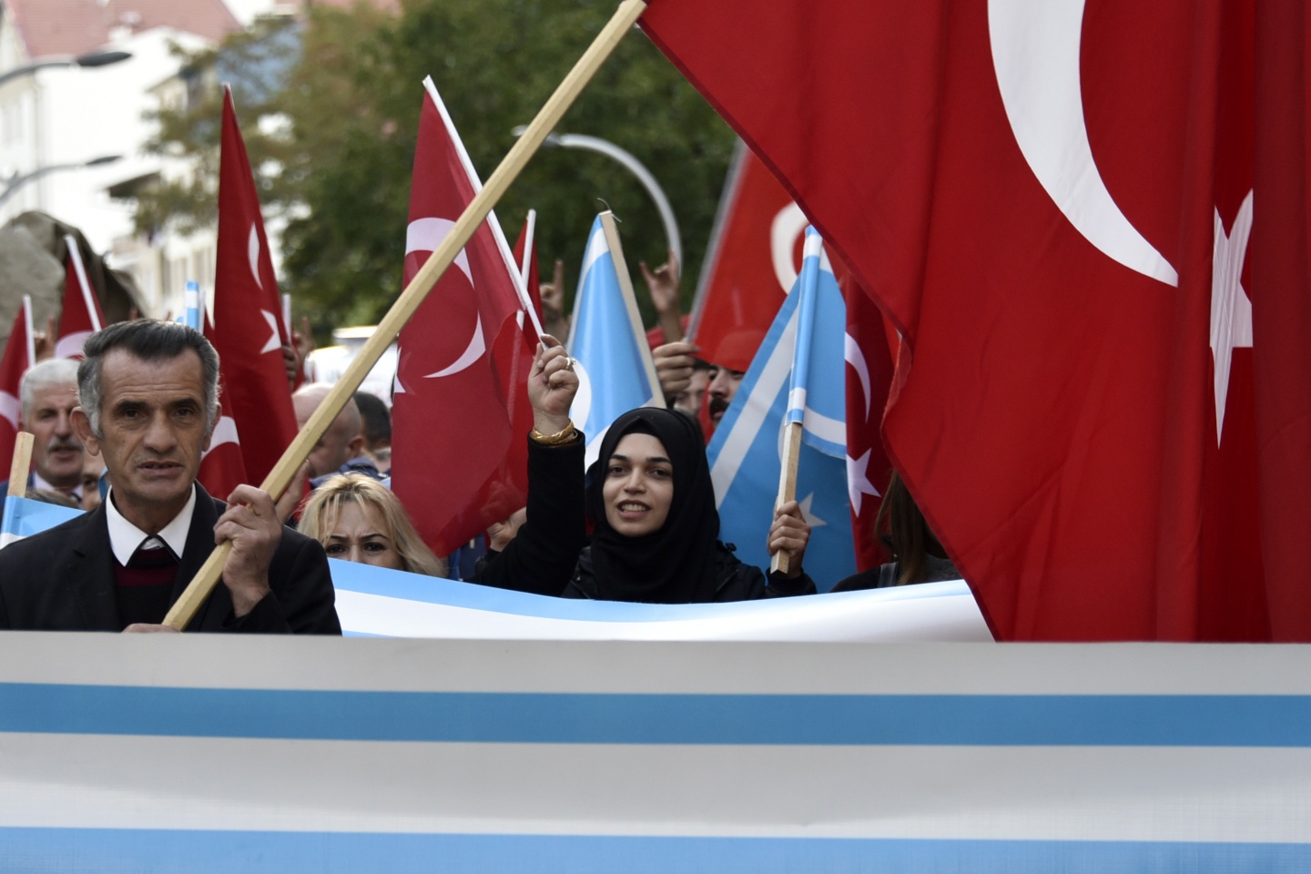 Ülkü Ocakları ‘Bir gece ansızın gelebiliriz’ sloganlarıyla Kerkük yürüyüşü düzenledi 2