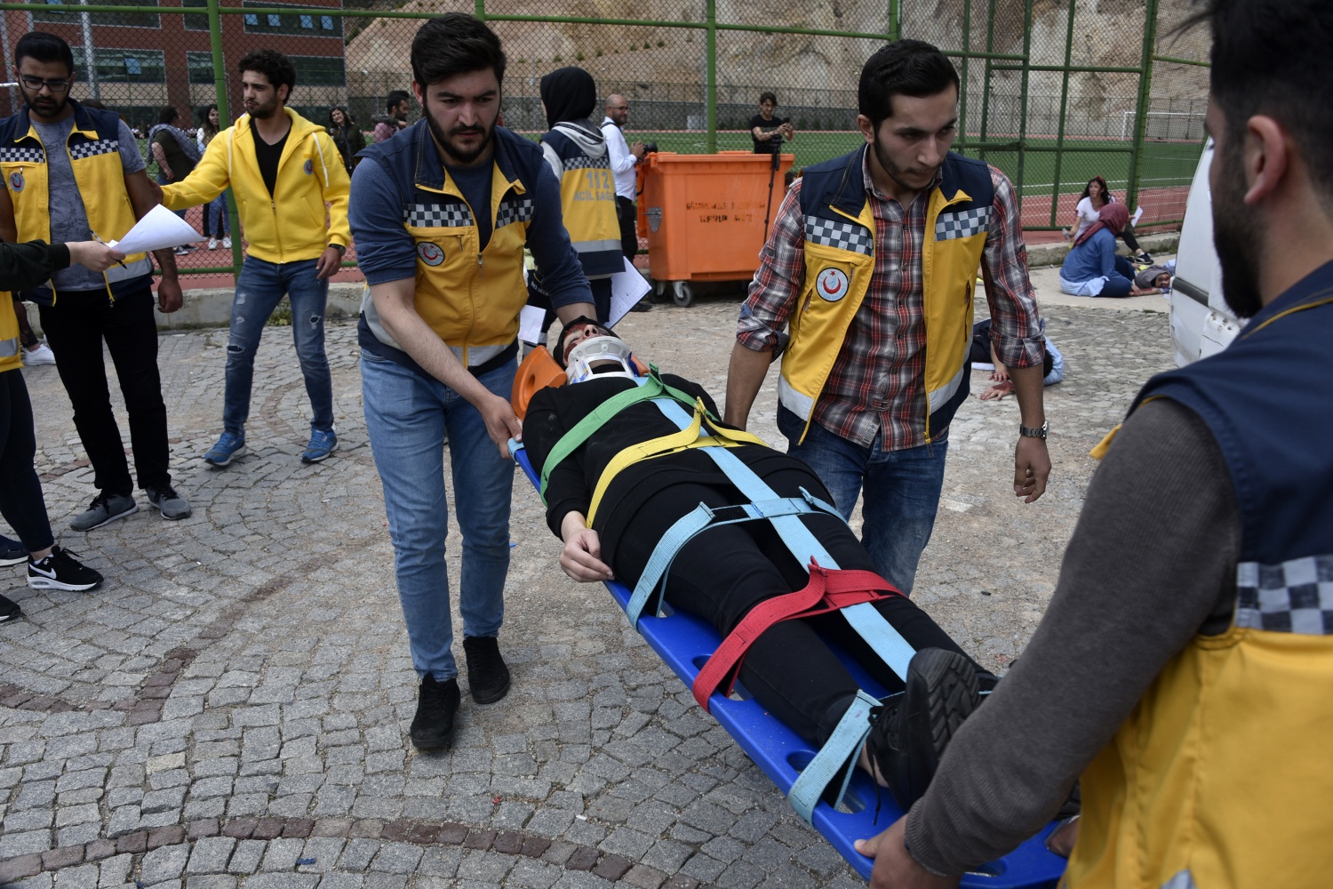 Gümüşhane’de öğrencilerden nefes kesen tatbikat 25