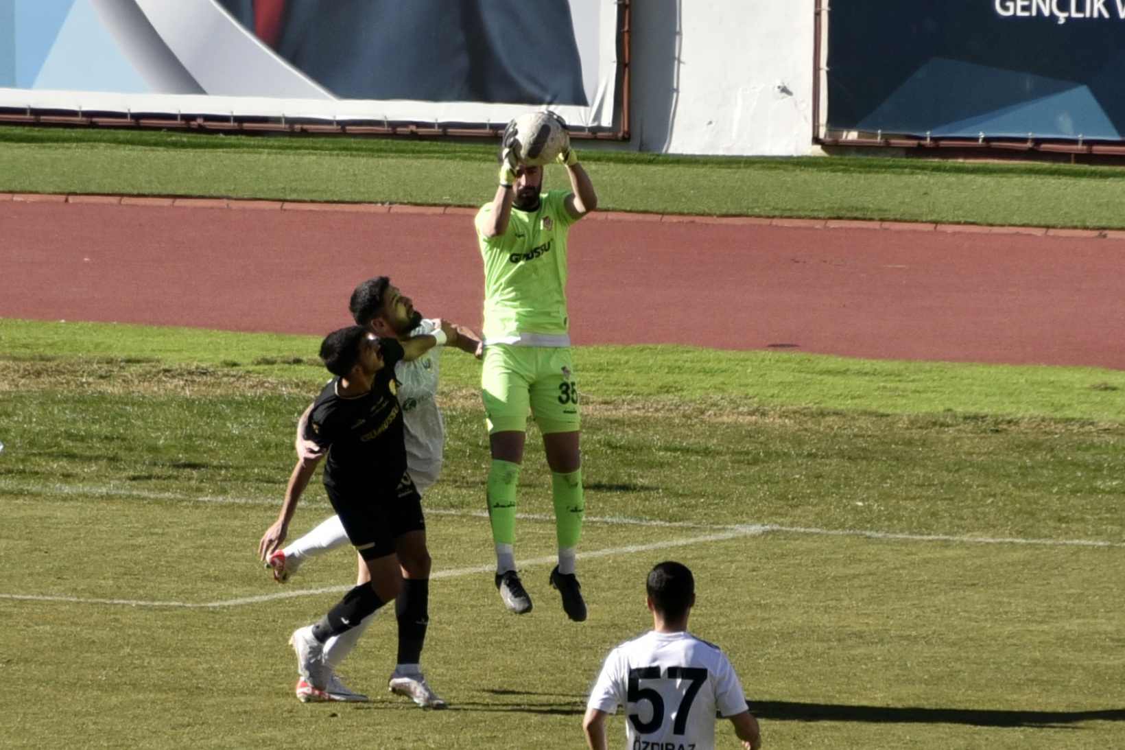 Gümüş umutsuz vaka: 1-3 1