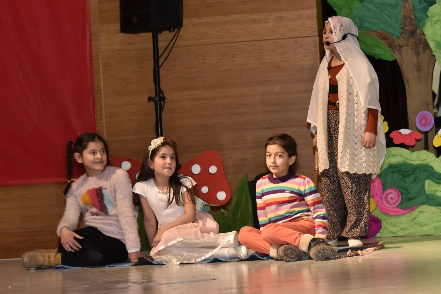 Minikler masal anlattı, büyükler dinledi 31