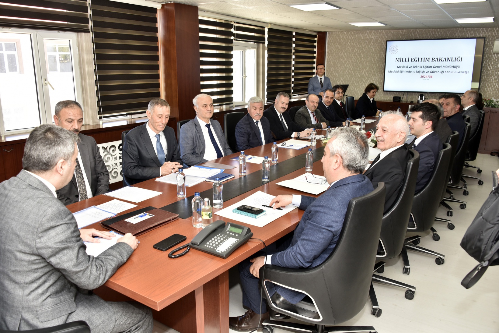 Gümüşhane Valisi Alper Tanrısever’den mesleki eğitim çağrısı 6